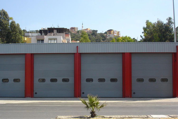 Endüstriyel (Seksiyonel) Kapılar